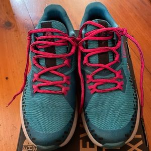 Womens Ultra Traction Futurelight